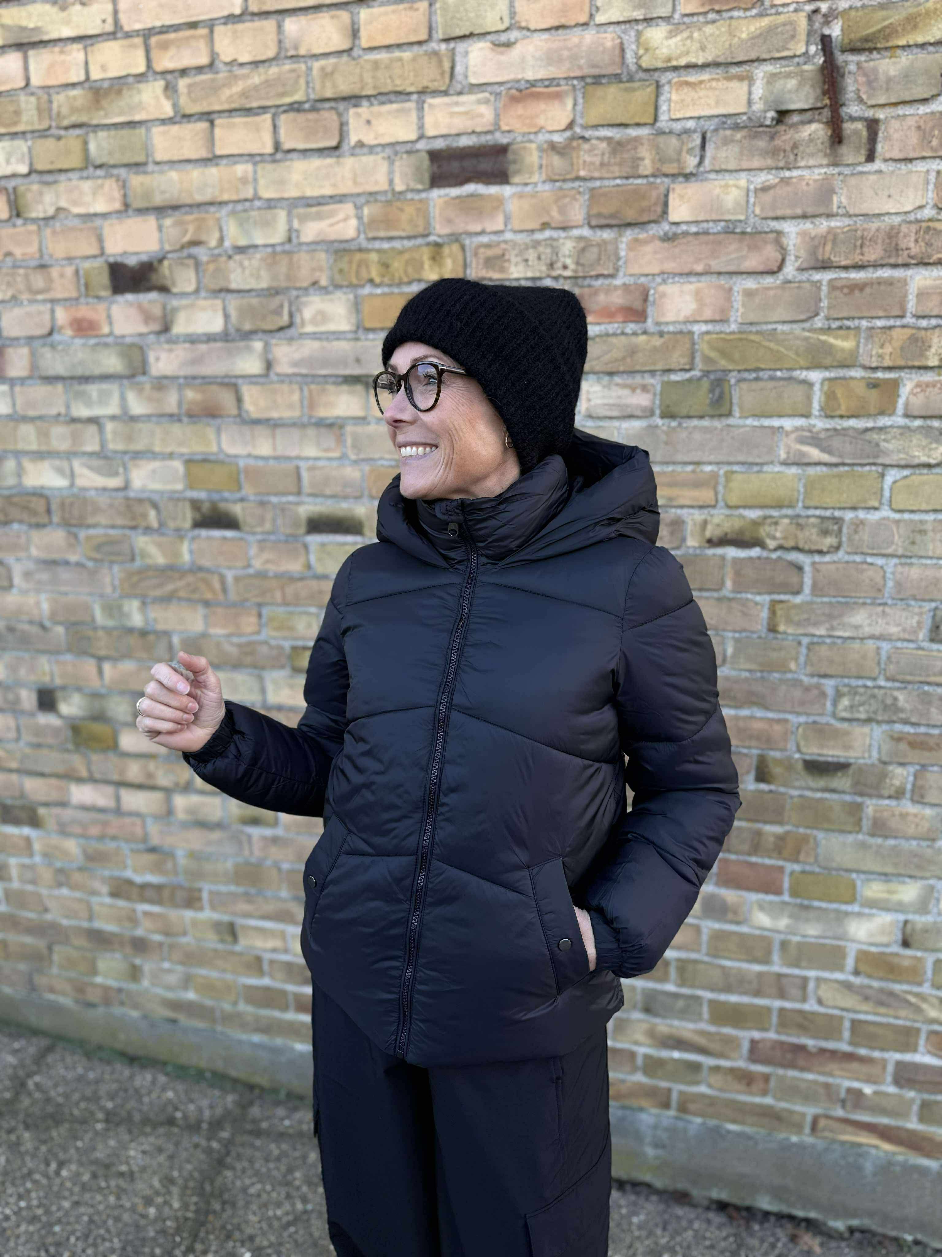 %VMUPPSALA Jacket - Black